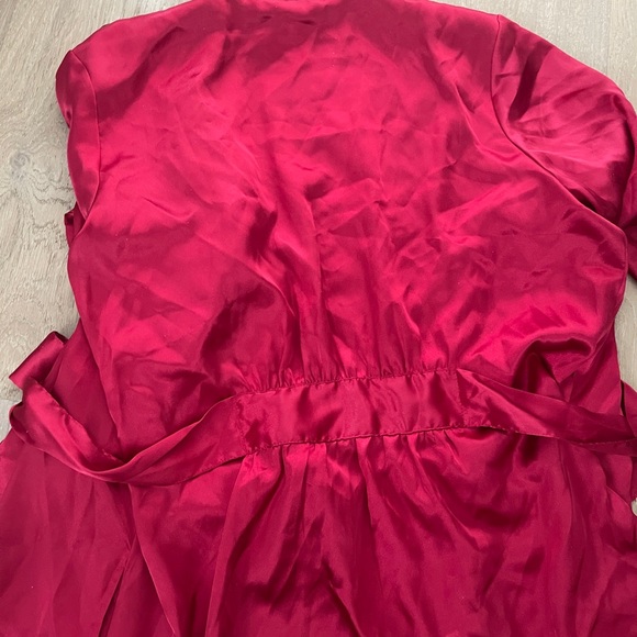 Red Satin kimono Robe - Picture 4 of 4